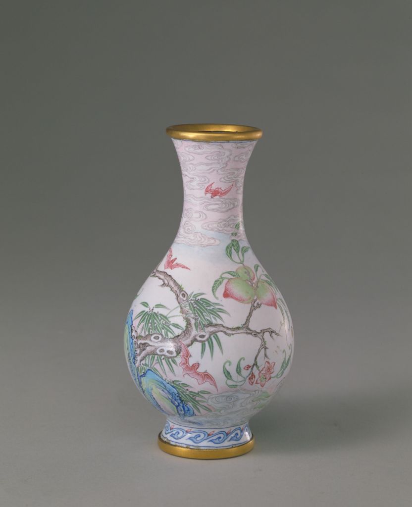 图片[1]-Kangxi style enamel peach bat vase-China Archive